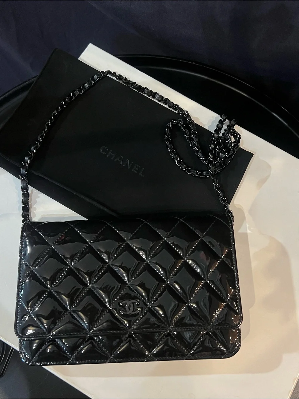 CHANEL WALLET ON CHAIN - VERNIS NOIR